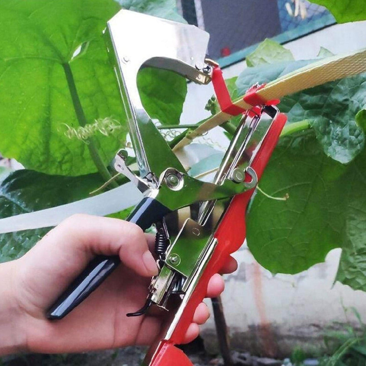 Máquina manual  TAPETOOL para amarrar y sujetar plantas