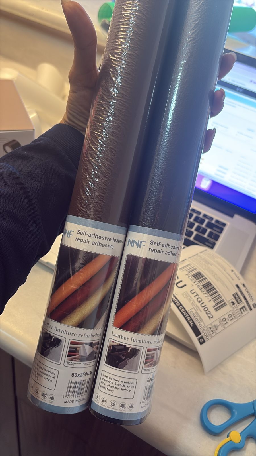 Forro Adhesivo Reparador de Cuero – Restauración Rápida de Muebles